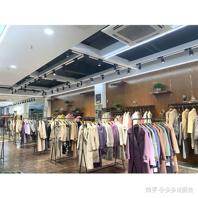 創業故事:一個高中應屆畢業生如何創業開服裝店實現人生夢想?